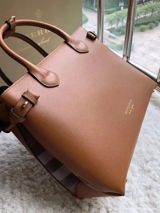 Official FirstBag Ru Check Medium House Burberry Leather The in and Banner 0527